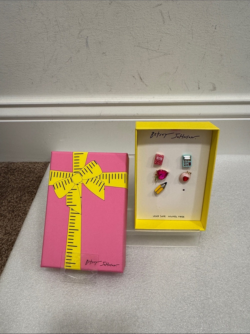 Betsey Johnson mismatch earrings set one missing in box